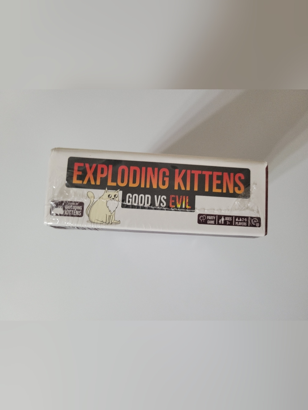 Exploding Kittens: Good vs Evil Card Game - Picture 5 of 6